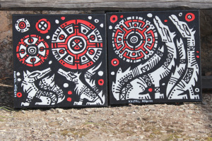 Hundid-ja-kuud-ja-Hundud-2024-Moodud-40x40cm